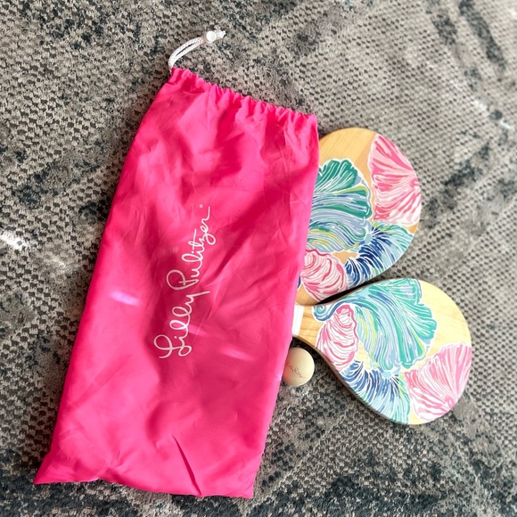 Lilly Pulitzer Beach Paddle
Ball Set/Pro Kadima Beach Please print 4 piece set - Picture 3 of 9